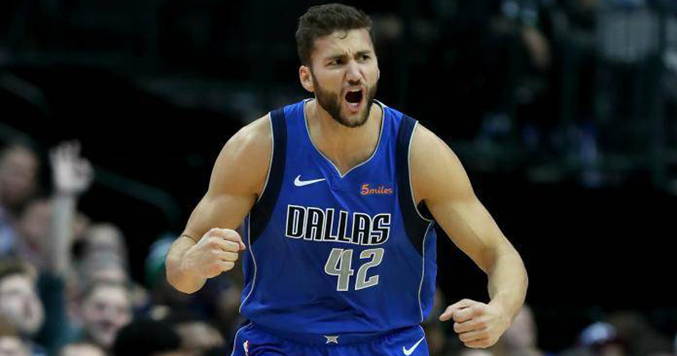 太狠了！德约科维奇在曼联比赛中连败尼斯围绕法甲更衣室发声，达拉斯独行侠围绕欧篮联强势反弹 